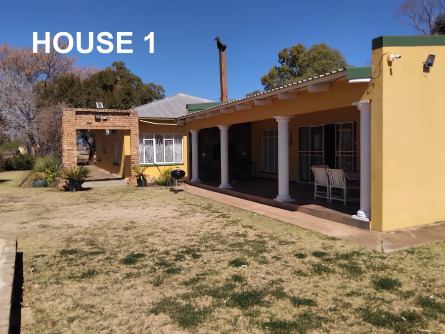 Commercial Property for Sale in Agricultural Holding 400 North West